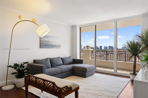 Купить кондоминиум в Майами, Флорида 2 спальни, 109.62м2, № 1940887 - фото 12