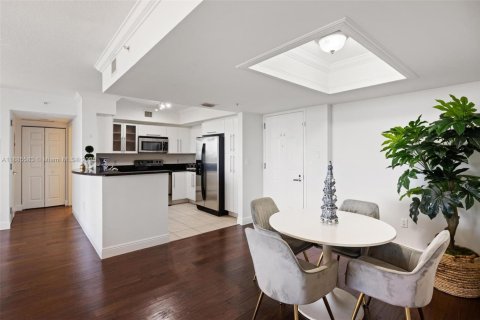 Купить кондоминиум в Майами, Флорида 2 спальни, 109.62м2, № 1940887 - фото 9