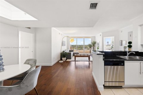 Купить кондоминиум в Майами, Флорида 2 спальни, 109.62м2, № 1940887 - фото 5