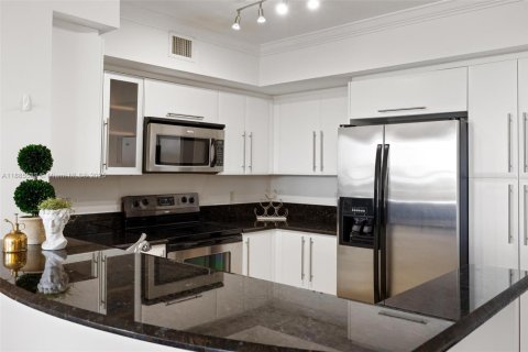 Купить кондоминиум в Майами, Флорида 2 спальни, 109.62м2, № 1940887 - фото 7