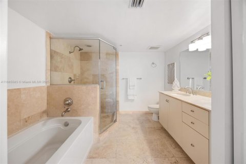 Купить кондоминиум в Майами, Флорида 2 спальни, 109.62м2, № 1940887 - фото 13