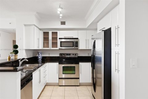 Купить кондоминиум в Майами, Флорида 2 спальни, 109.62м2, № 1940887 - фото 6