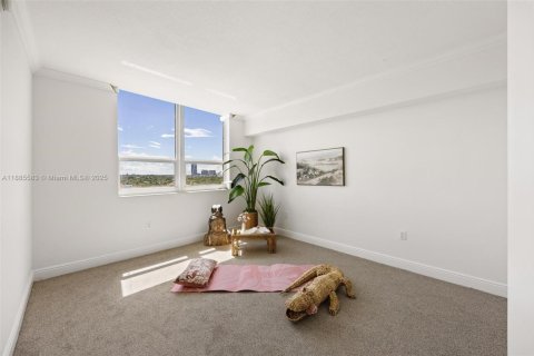 Купить кондоминиум в Майами, Флорида 2 спальни, 109.62м2, № 1940887 - фото 18