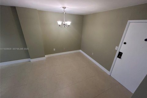 Купить кондоминиум в Майами, Флорида 2 спальни, 95.69м2, № 1992984 - фото 24