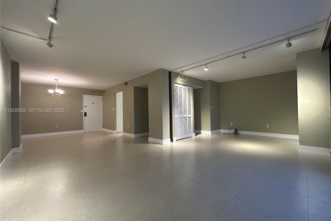 Купить кондоминиум в Майами, Флорида 2 спальни, 95.69м2, № 1992984 - фото 10