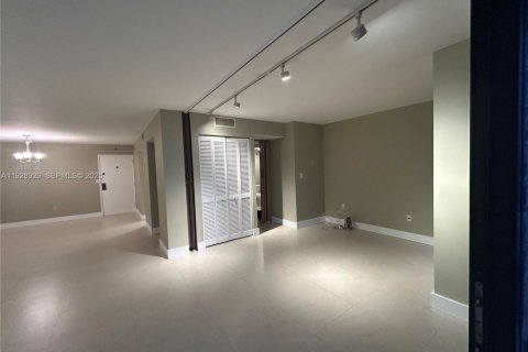 Купить кондоминиум в Майами, Флорида 2 спальни, 95.69м2, № 1992984 - фото 26