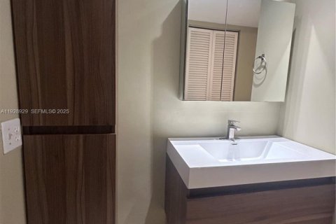 Купить кондоминиум в Майами, Флорида 2 спальни, 95.69м2, № 1992984 - фото 13