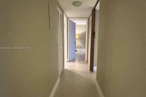 Купить кондоминиум в Майами, Флорида 2 спальни, 95.69м2, № 1992984 - фото 22