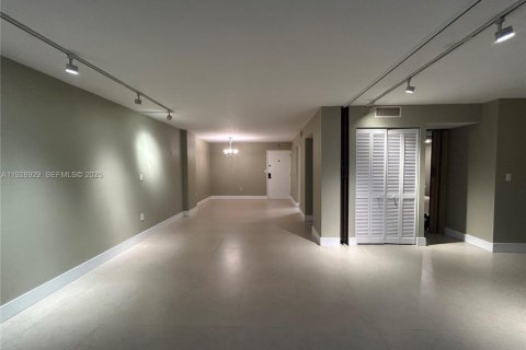 Купить кондоминиум в Майами, Флорида 2 спальни, 95.69м2, № 1992984 - фото 27