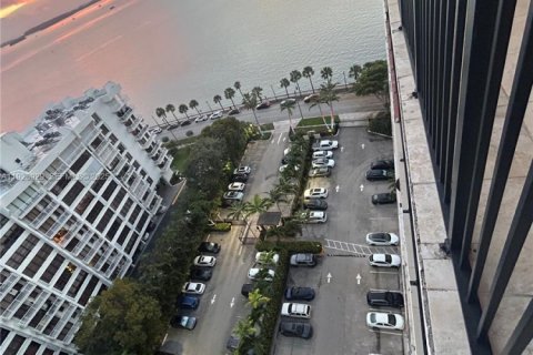 Купить кондоминиум в Майами, Флорида 2 спальни, 95.69м2, № 1992984 - фото 2