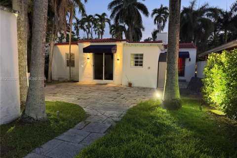 Casa en alquiler en Miami Beach, Florida, 3 dormitorios, 142.51 m2 № 2085403 - foto 4