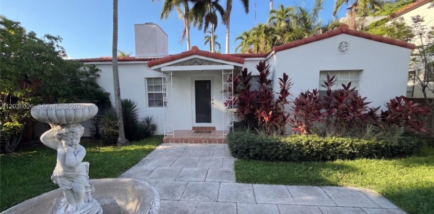 Casa en Miami Beach, Florida 3 dormitorios, 142.51 m2 № 2085403