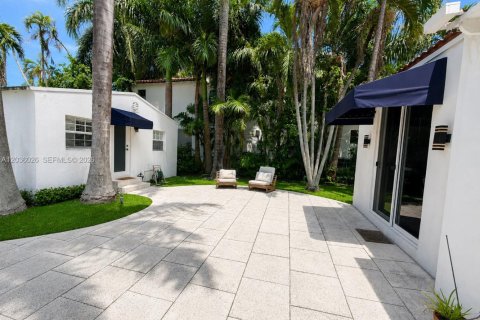 Casa en alquiler en Miami Beach, Florida, 3 dormitorios, 142.51 m2 № 2085403 - foto 3