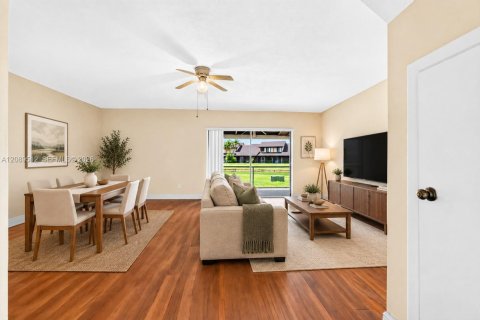 Touwnhouse à vendre à Sunrise, Floride: 3 chambres, 142.23 m2 № 2375895 - photo 7