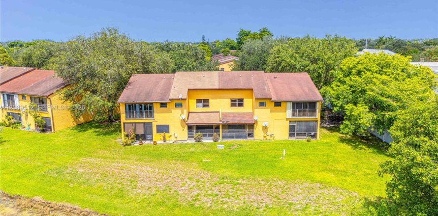 Touwnhouse à Sunrise, Floride 3 chambres, 142.23 m2 № 2375895