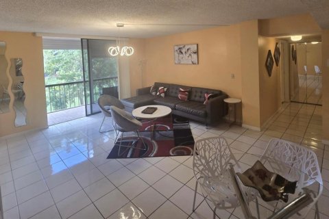 Condo à Delray Beach, Floride, 2 chambres  № 2146958