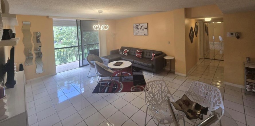 Condo à Delray Beach, Floride, 2 chambres  № 2146958