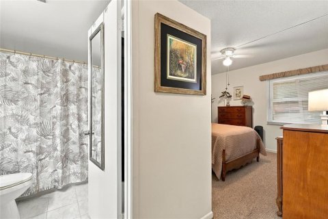 Condo in Deltona, Florida, 2 bedrooms  № 2386650 - photo 12