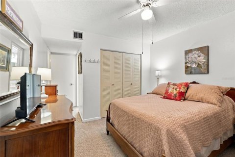 Condo in Deltona, Florida, 2 bedrooms  № 2386650 - photo 14