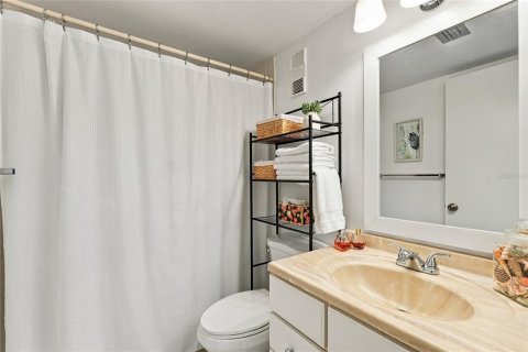 Condo in Deltona, Florida, 2 bedrooms  № 2386650 - photo 17