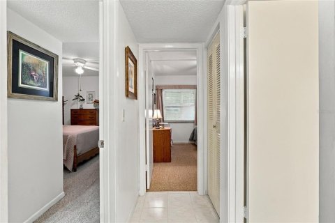 Condo in Deltona, Florida, 2 bedrooms  № 2386650 - photo 11