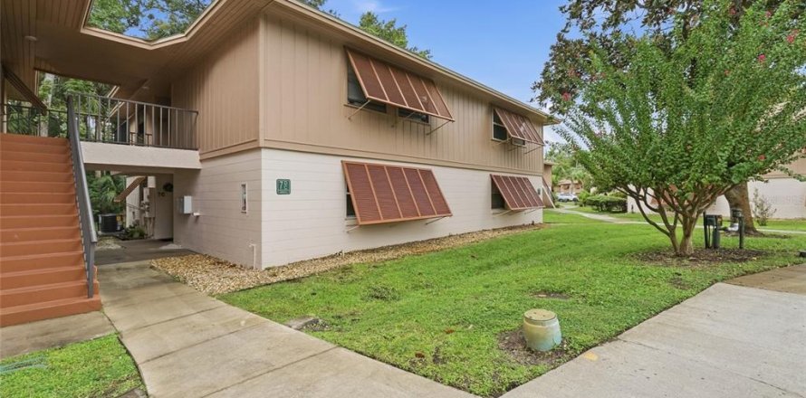 Condo in Deltona, Florida, 2 bedrooms  № 2386650