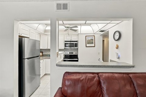 Condo in Deltona, Florida, 2 bedrooms  № 2386650 - photo 6