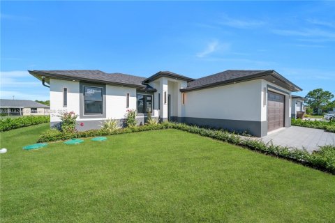 Casa en venta en Lehigh Acres, Florida, 3 dormitorios № 1969912 - foto 4