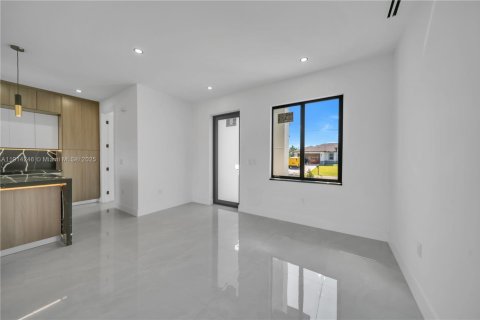 Casa en venta en Lehigh Acres, Florida, 3 dormitorios № 1969912 - foto 21