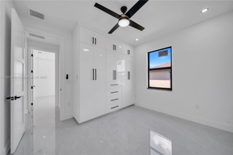 Casa en venta en Lehigh Acres, Florida, 3 dormitorios № 1969912 - foto 13