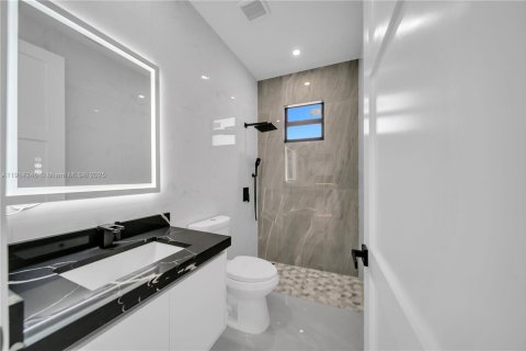 Casa en venta en Lehigh Acres, Florida, 3 dormitorios № 1969912 - foto 16