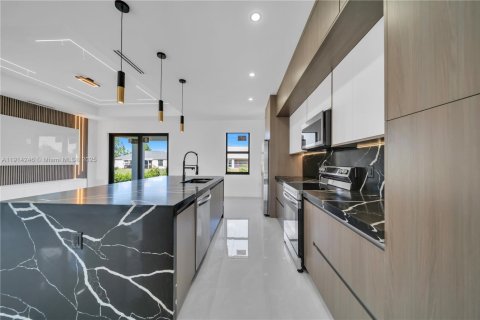 Casa en venta en Lehigh Acres, Florida, 3 dormitorios № 1969912 - foto 27