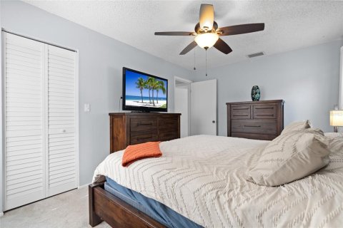 Casa en venta en Saint Petersburg, Florida, 3 dormitorios, 132.85 m2 № 1873021 - foto 19
