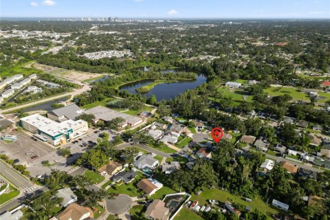 Casa en venta en Saint Petersburg, Florida, 3 dormitorios, 132.85 m2 № 1873021 - foto 3