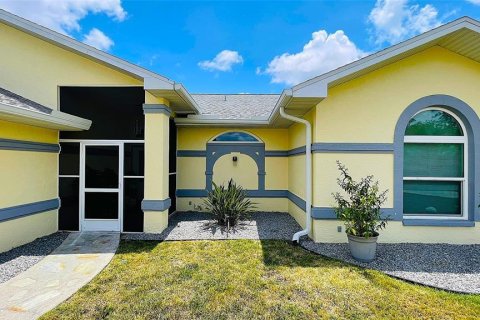 House in Port Charlotte, Florida 3 bedrooms, 230.12 sq.m. № 1767437 - photo 7