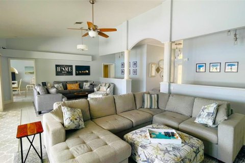 House in Port Charlotte, Florida 3 bedrooms, 230.12 sq.m. № 1767437 - photo 13
