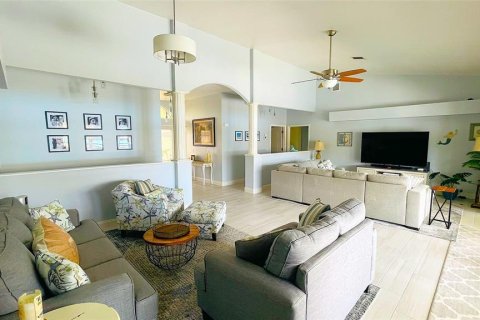 House in Port Charlotte, Florida 3 bedrooms, 230.12 sq.m. № 1767437 - photo 12