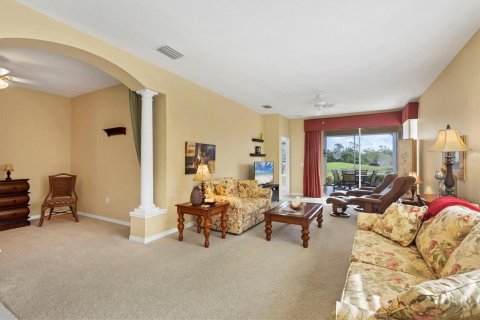 House in North Port, Florida 2 bedrooms, 142.23 sq.m. № 1565848 - photo 9