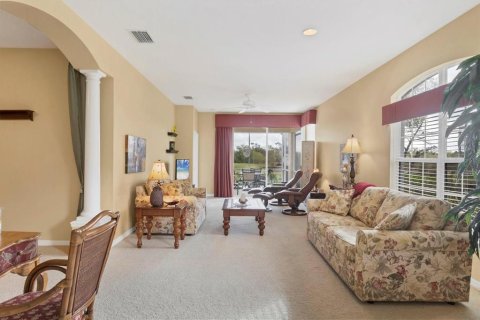 House in North Port, Florida 2 bedrooms, 142.23 sq.m. № 1565848 - photo 8