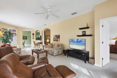 House in North Port, Florida 2 bedrooms, 142.23 sq.m. № 1565848 - photo 13