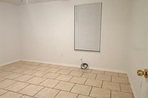 Villa ou maison à louer à Leesburg, Floride: 3 chambres, 101.08 m2 № 2101040 - photo 12