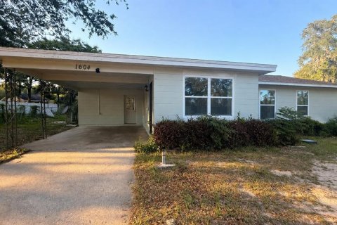 Villa ou maison à Leesburg, Floride 3 chambres, 101.08 m2 № 2101040