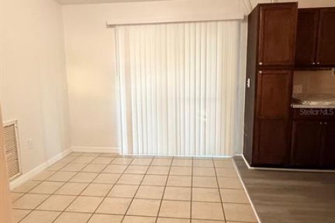 Villa ou maison à louer à Leesburg, Floride: 3 chambres, 101.08 m2 № 2101040 - photo 3