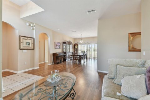 House in Kissimmee, Florida 5 bedrooms, 269.23 sq.m. № 1519549 - photo 16