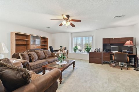 House in Kissimmee, Florida 5 bedrooms, 269.23 sq.m. № 1519549 - photo 24