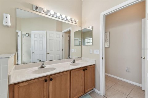 House in Kissimmee, Florida 5 bedrooms, 269.23 sq.m. № 1519549 - photo 13