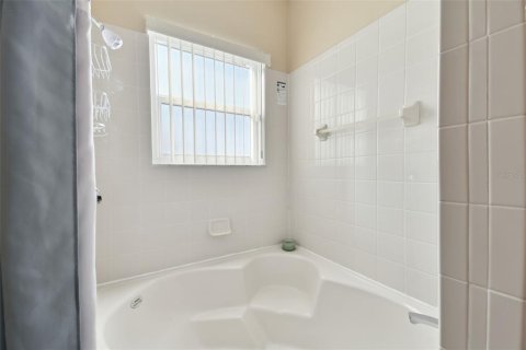 House in Kissimmee, Florida 5 bedrooms, 269.23 sq.m. № 1519549 - photo 22