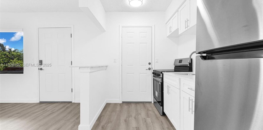 Appartement à North Miami, Floride 1 chambre, 60.39 m2 № 1987482