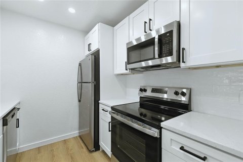 Apartment in Ocala, Florida 2 bedrooms, 74.88 sq.m. № 1887126 - photo 6