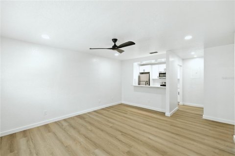 Apartment in Ocala, Florida 2 bedrooms, 74.88 sq.m. № 1887126 - photo 3